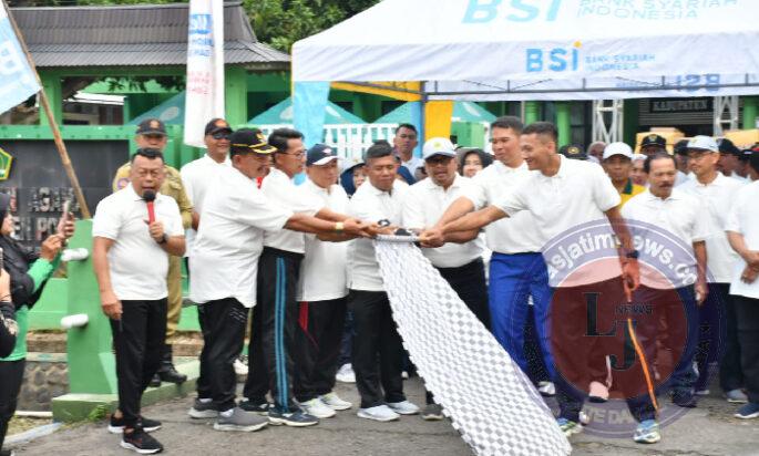 Dandim Ponorogo Ikuti Jalan Sehat Kerukunan Hari Amal Bakti ke 79 Kemenag