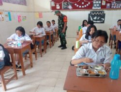 Tanpa Lelah, Babinsa Purwodiningratan Terus Lakukan Pendampingan Pendistribusian Makan Bergizi Gratis