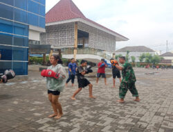 Dorong Prestasi Olahraga Tinju, Batuud Koramil 05/Pasar Kliwon Berikan Pelatihan Kepada Generasi Muda