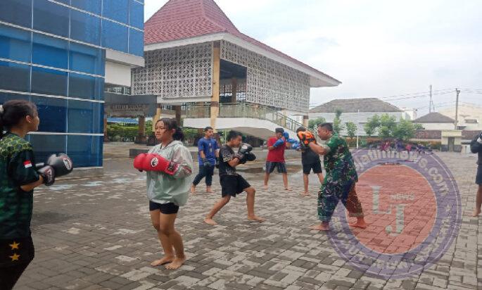 Dorong Prestasi Olahraga Tinju, Batuud Koramil 05/Pasar Kliwon Berikan Pelatihan Kepada Generasi Muda