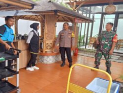 Jaga Keamanan Wilayah Saat Libur Bersama, Babinsa Tegalharjo Patroli dan Sambangi Tempat Keramaian