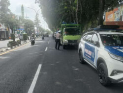 Satlantas Polres Gresik Tindak Tegas Truk Langgar Jam Operasional Kendaraan dan Truk Galian C di Jalan Kartini, Sidayu dan Cerme
