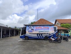 Polres Gresik Berikan Layanan Prima untuk Masyarakat Bawean, Kirim Layanan Bus SIM Keliling