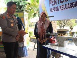 Dukung Pemulihan Ekonomi, Polres Malang Beri Modal Usaha Untuk Keluarga Korban Kanjuruhan