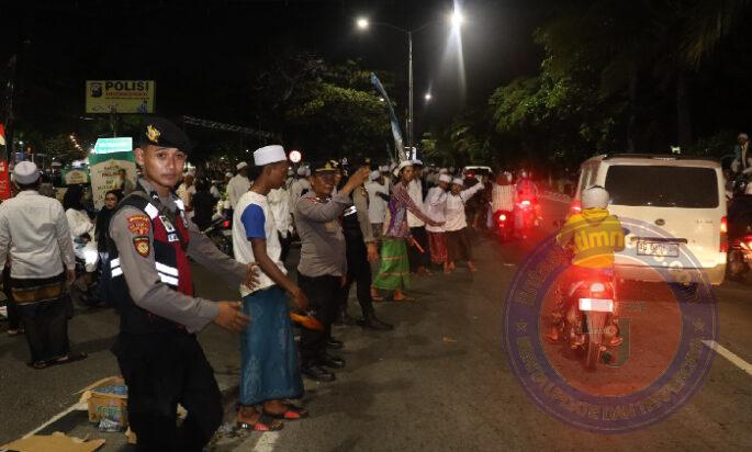 Polres Pelabuhan Tanjungperak memberikan Pengamanan Haul Akbar 2025 di Ponpes Assalafi Al-Fitroh