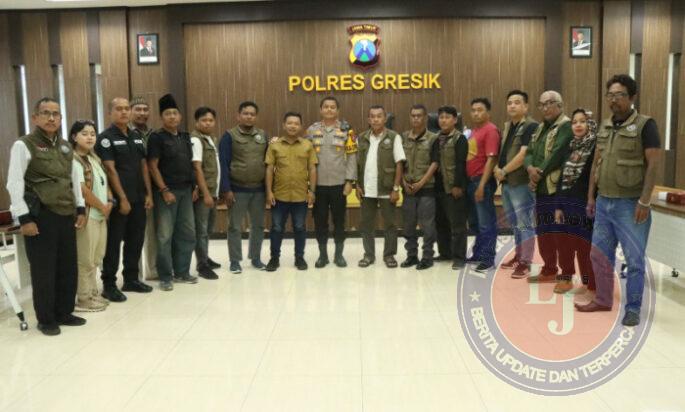 Memperkuat Hubungan Antara Kepolisian dan Media, Kapolres Gresik Menggelar Pertemuan  Bersama Para Wartawan GOP