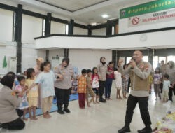 Biro Psikologi SSDM Polri Beri Dukungan Psikososial Bagi Korban Banjir Jakarta
