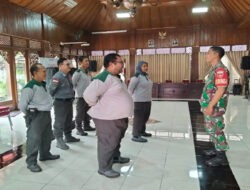 Tingkatkan kedisiplinan dan Loyalitas, Babinsa Sriwedari Laksanakan Pembinaan Linmas