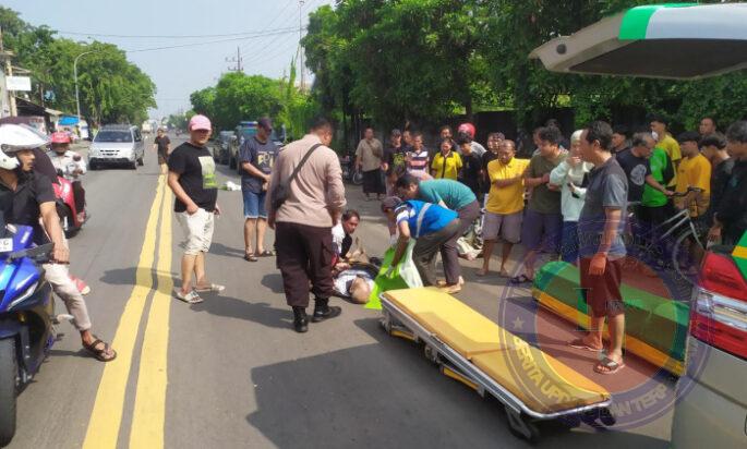 Pengendara Sepeda Ontel Tewas Di tempat Setelah Terlibat Kecelakaan Dengan Truk Gandeng