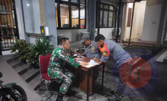 Piket Koramil 03/Serengan Patroli Bersama Malam Linmas