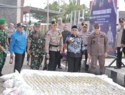 Sepanjang Bulan Ramadhan Polres Blitar Sita dan Musnahkan Ribuan Botol Miras