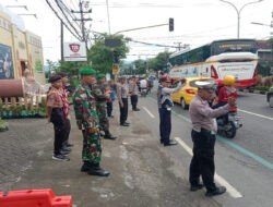 TNI-Polri Bersinergi, Jamin Mudik Lebaran 1446 H di Trenggalek Aman dan Nyaman
