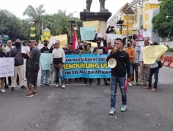 Unjuk Rasa Mendukung UU TNI Berlangsung Damai di Surakarta