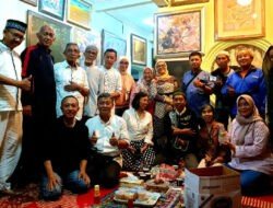 Wartawan Ex-Surabaya Post Silaturahmi Lewat Puisi