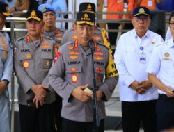 Kapolri Cek Langsung Pelayanan Arus Balik di Stasiun Tawang, Dorong Pemudik Gunakan Kereta Api