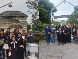 Ziarah Religi Usai Idul Fitri: Napak Tilas Perjuangan Siti Fatimah binti Maimun di Gresik
