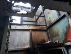 Rumah Berlantai Dua Hangus Terbakar di Dusun Martalaya