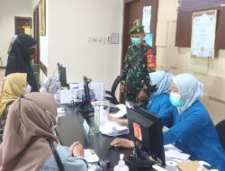 Bidik RS Mata Solo, Babinsa Karangasem Deteksi Dini Perkembangan Situasi di Wilayah Binaan