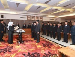 Bupati Ipuk Lantik Tujuh Pejabat Pimpinan Tinggi Pratama