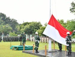 Dandim Ponorogo Baca Amanat Panglima TNI Pada Upacara Bendera 17 April 2025