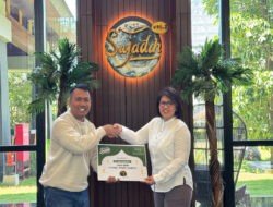 Kokoon Hotel Banyuwangi Serahkan Hadiah Utama Umroh