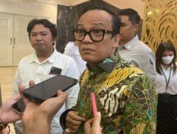 Wamenaker Apresiasi Kepolisian Bersama Pemkot Surabaya Tangani Kasus Tahan Ijazah Karyawan