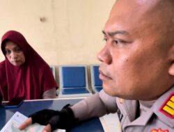Responsif, Raimas Kalamunyeng Polres Gresik Bantu Ibu Korban Penipuan Tenaga Kerja Terlantar di Terminal Bunder