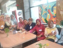 Pertemuan Para Tokoh di Reuni Lintas Angkatan Stikosa AWS