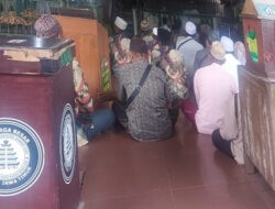 Indikasi Untuk Kepentingan Pribadi, Kotak Amal Hitam Berlogo KAUM GIRI Jadi perbincangan Hot Warga Pegiren, Pengurusnya Terlihat Gaya Hidup Mewah