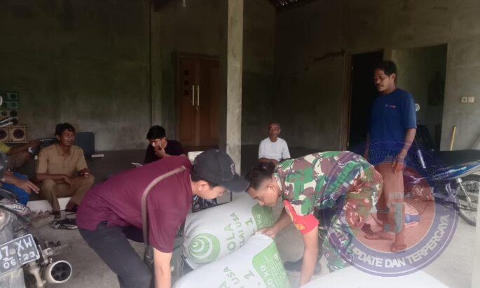 Berhasil Serap 8 Ton Gabah Petani, Babinsa Dukung Sukseskan Hanpangan Wilayah Pacitan