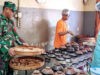 Babinsa Kratonan Sambangi dan Support Usaha Kuliner Khas Solo