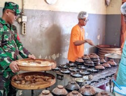 Babinsa Kratonan Sambangi dan Support Usaha Kuliner Khas Solo