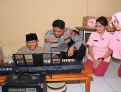 Kapolres Ngawi bersama Bhayangkari Kunjungi Panti Tunanetra