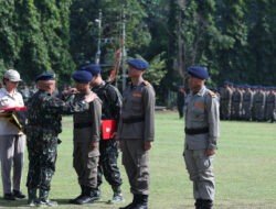 Kalemdiklat Polri Pimpin Penutupan Dikbangspes Dasar Brimob Mahasiswa STIK Angkatan 83 TA 2025 di Watukosek