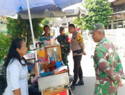 Tingkatkan Ekonomi Warga, Babinsa Kratonan Motivasi Pelaku UMKM Pedagang Jajanan Anak