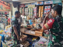 Babinsa Pantau Harga Sembako di Pasar Kedawung, Jaga Stabilitas Harga