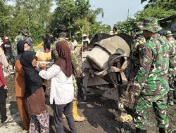 Srikandi Desa Kayen Turut Sukseskan TMMD