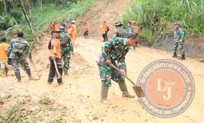 Longsor Trenggalek: Enam Warga Masih Hilang, Tim Gabungan Berjuang Tembus Akses Longsor di Trenggalek