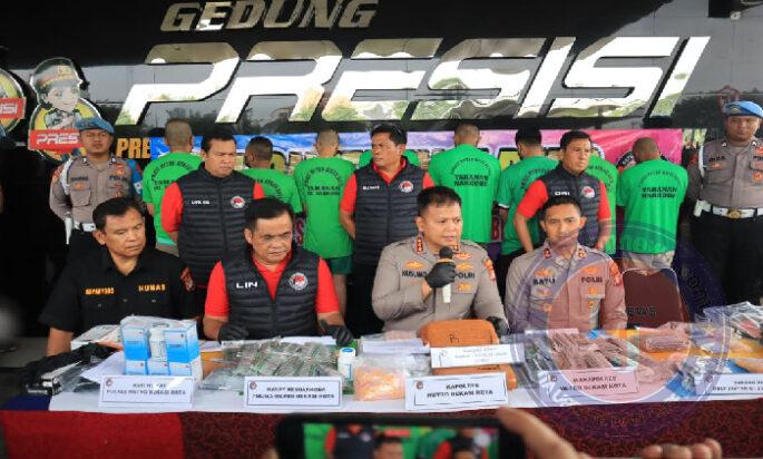 Polres Metro Bekasi Kota Gagalkan Peredaran 3 Kg Ganja, 2 Pengedar Ditangkap