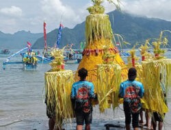 Larung Sembonyo di Trenggalek: Saat TNI-Polri Turut Melarung Doa dan Budaya ke Samudra