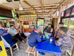 Jalin Kedekatan Dengan Warga, Babinsa Koramil 01 Pacitan Laksanakan Komsos