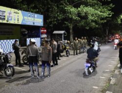 Polres Pelabuhan Tanjungperak Bersama TNI Gelar Patroli Skala Besar Pasca Pengesahan Warga Pesilat