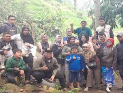 Camping Seru: Keluarga Pak Amin Generation Nikmati Akhir Pekan Penuh Keakraban di Kalisengon
