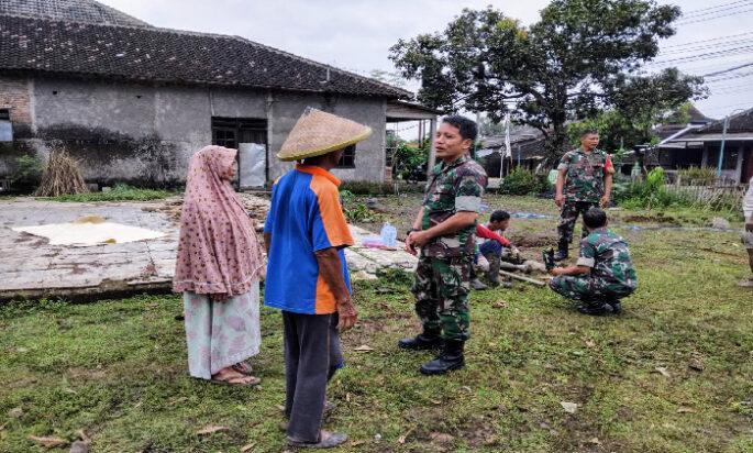 Babinsa Imbau Warga Waspada Jaga Keamanan Lingkungan