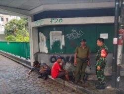 Kapanpun dan dimanapun Tanpa Syarat Tanpa Sorotan Publik : Ketulusan Komsos Seorang Babinsa Kemlayan untuk Warganya