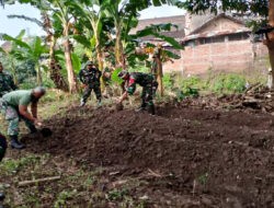 Tanpa Henti Membantu Warga, Anggota Koramil 03/Serengan Ajak Warga Olah Lahan Tidur