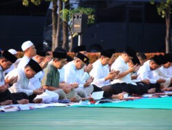 Gelar Salat Idul Adha, Jajaran Polri Tingkatkan Kepedulian Demi Persatuan