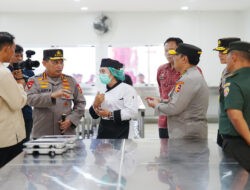 Kapolri Tinjau SPPG Polda Bali, Pastikan Dukung Program MBG Pemerintah