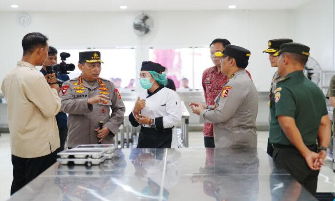 Kapolri Tinjau SPPG Polda Bali, Pastikan Dukung Program MBG Pemerintah