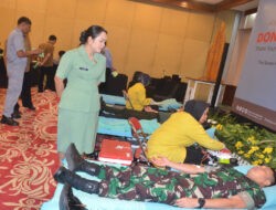 Peduli Kemanusiaan, Dandim 0735/Surakarta Bersama Anggota Dan Persit Ikuti Donor Darah